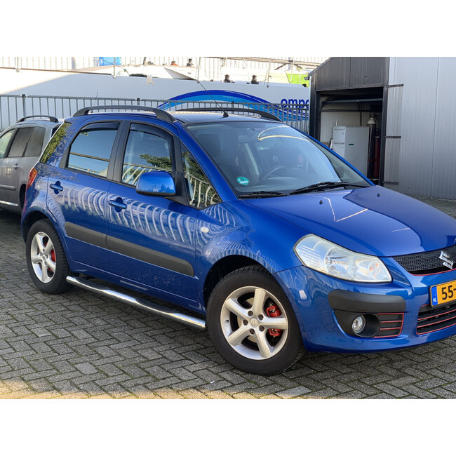 Suzuki SX4 Sidebars met opstapjes