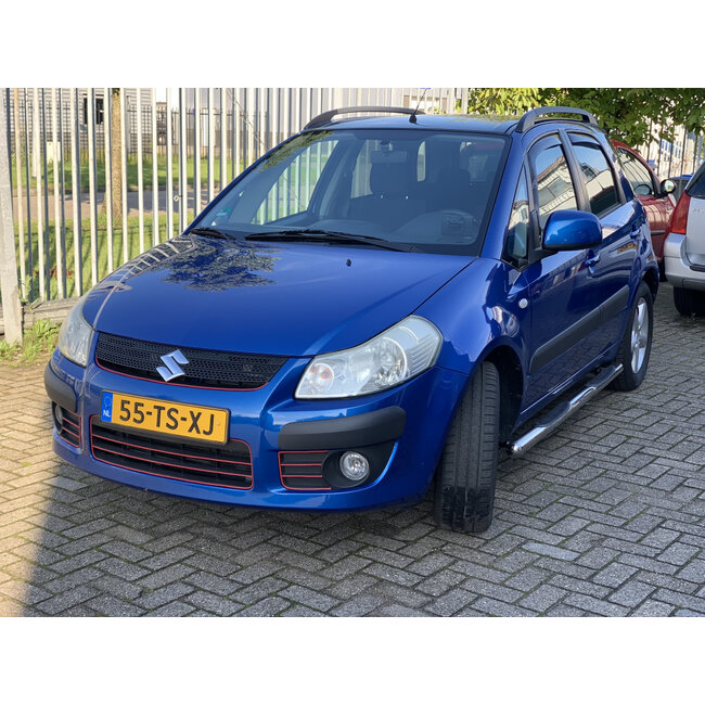 Suzuki SX4 Sidebars met opstapjes