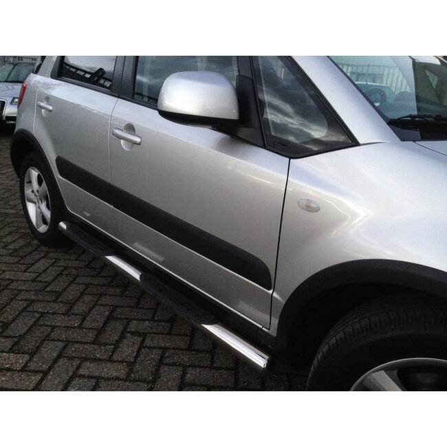 Suzuki SX4 Sidebars met opstapjes