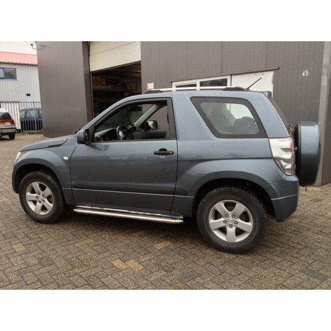 Suzuki Vitara Sidebars met rvs trede