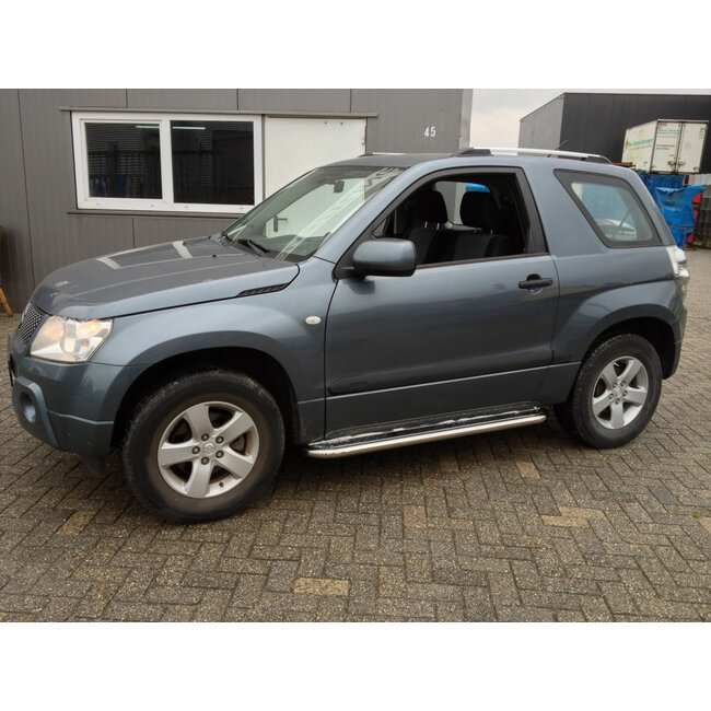 Suzuki Vitara Sidebars met rvs trede