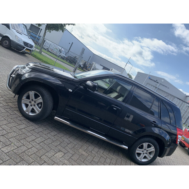 Suzuki Vitara Sidebars rechte buis 70 mm met opstapjes