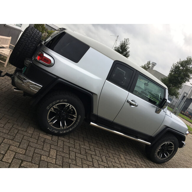 Toyota FJ Cruiser Sidebars met steps