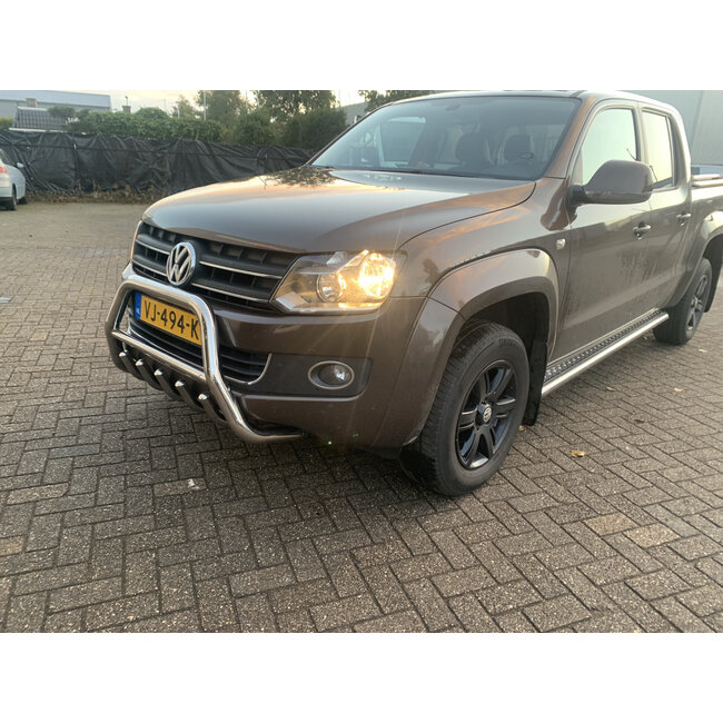Volkswagen Amarok Sidebars met rvs treeplanken