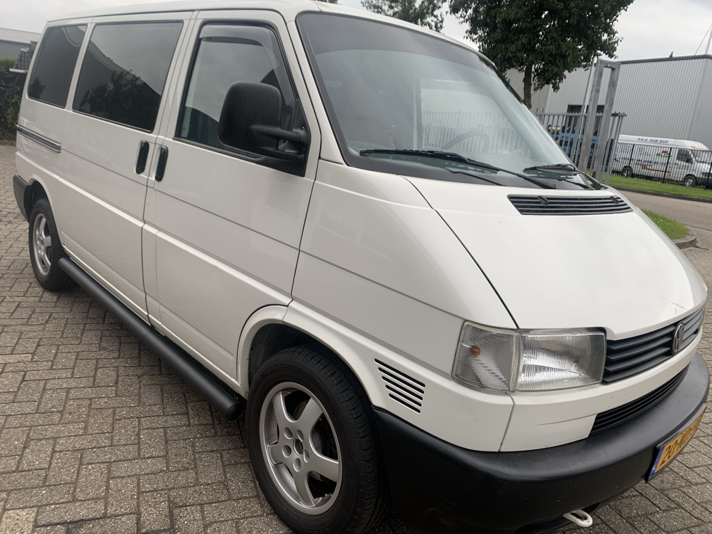 Volkswagen T4 Sidebars Zwart L2 BestCarstyling