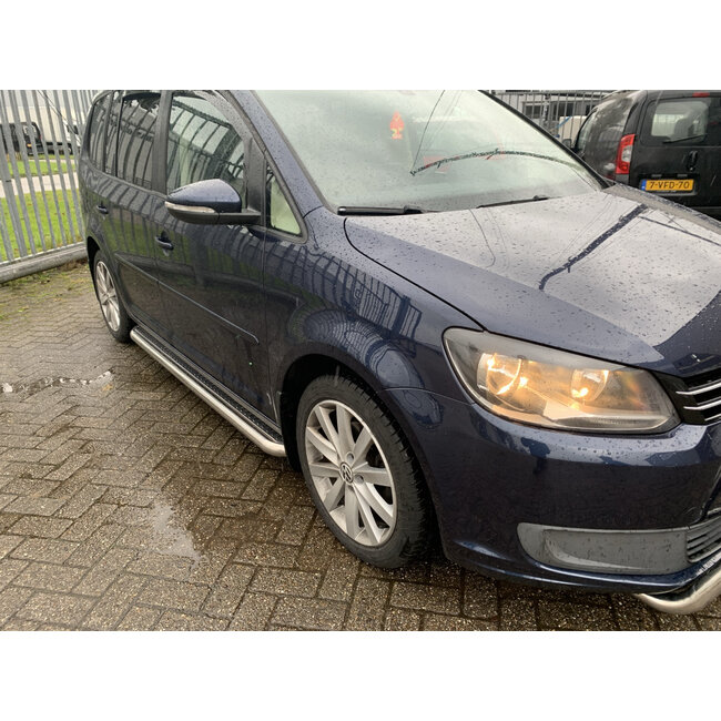 Volkswagen Touran Sidebars met RVS Plaat
