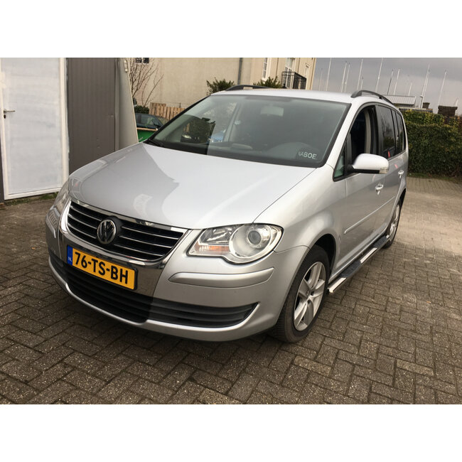 Volkswagen Touran Sidebars met steps