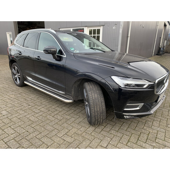 Volvo XC60 Sidebars met rvs trede