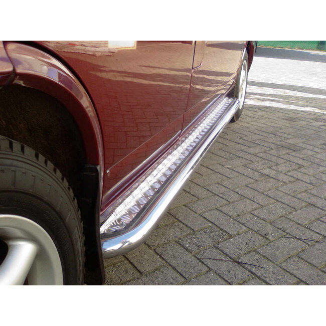 VW T4 Sidebars buis 60 mm met aluminium treeplank L1