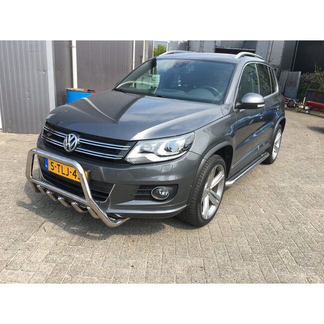 VW Tiguan Sidebars met rvs trede