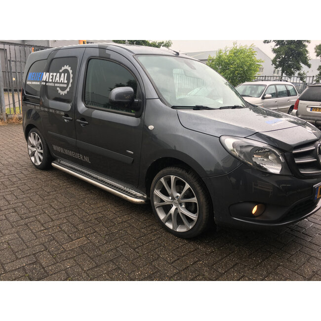 W415 Citan Sidebars met rvs traanplaat L2