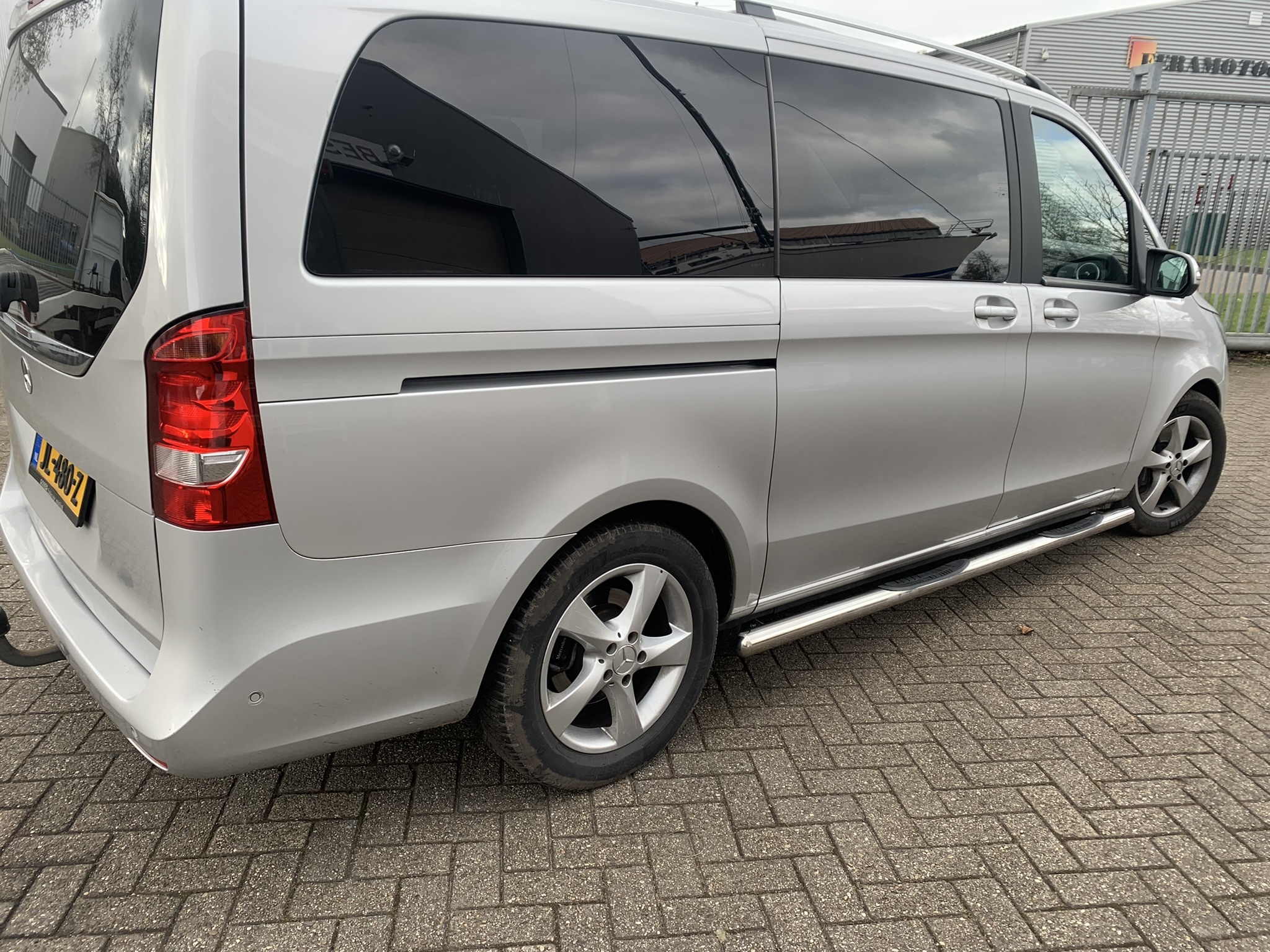 MercedesBenz Vito W639 W447 Sidebars 70 mm met steps BestCarstyling
