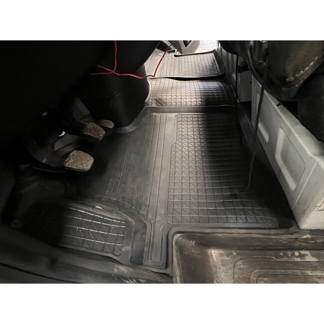 Mercedes-Benz 4D Rubberen Vloermat Mercedes Sprinter W907 1 + 2 zits