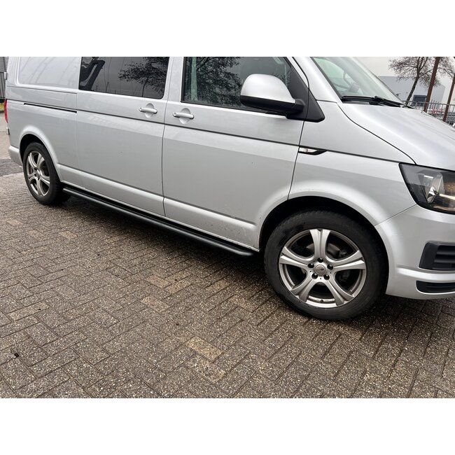 VW T5 T6 Sidebars buis 60 mm met RVS trede Zwart gepoedercoat