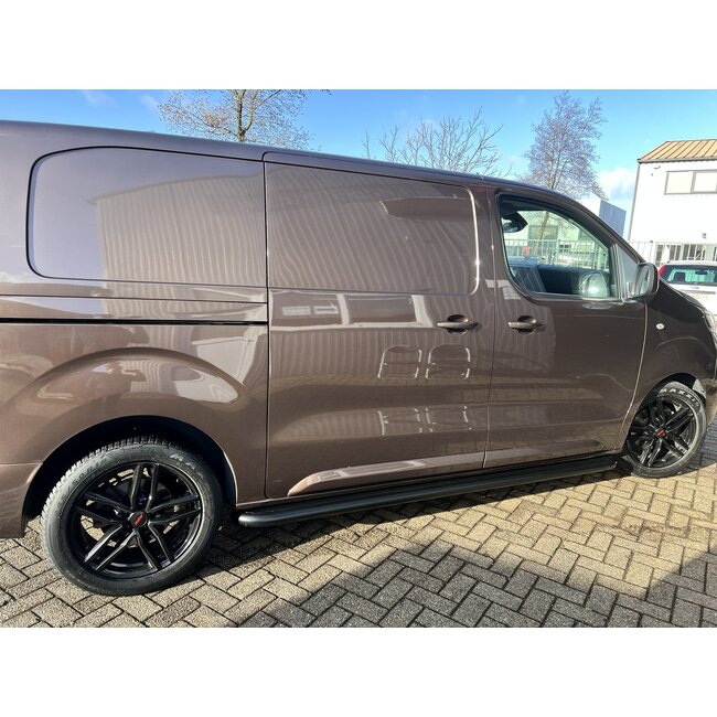 Peugeot Expert Citroen Jumpy Sidebars met RVS trede L2/L3 Zwart Gepoedercoat