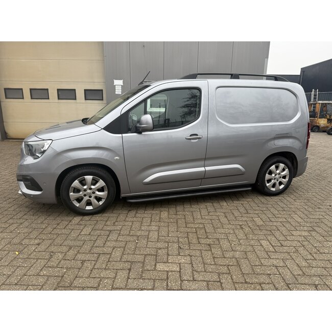 Peugeot Partner Rifter Berlingo Combo Proace City Sidebars met rvs trede zwart