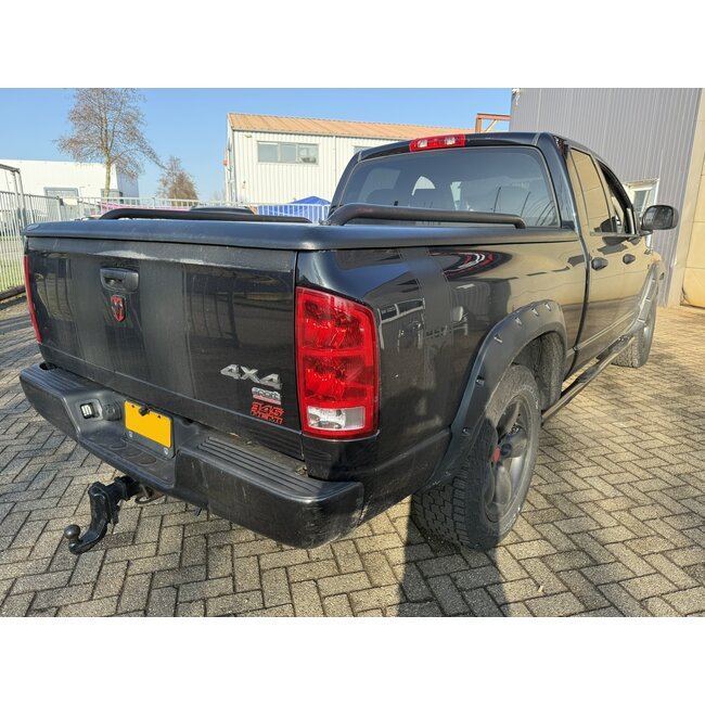 Dodge ram sidebars met steps zwart