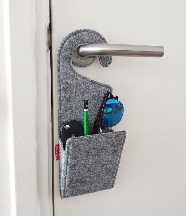 Kikkerland door knob pocket