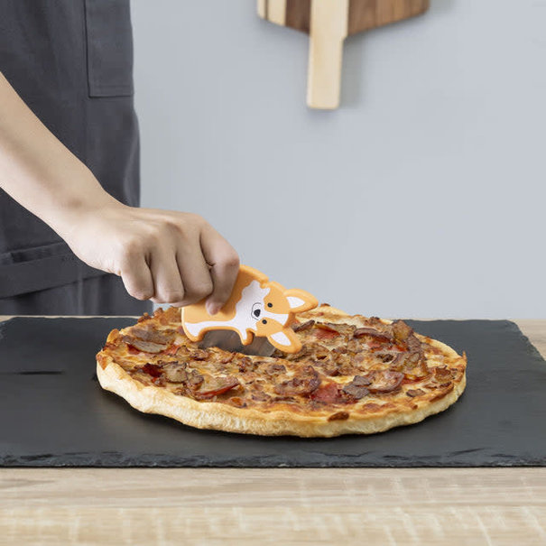 Kikkerland pizza cutter - corgi