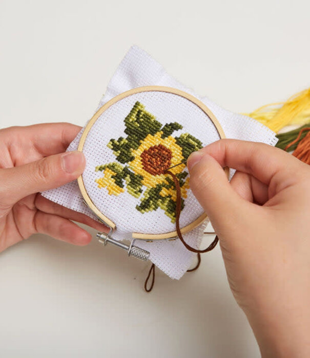 Kikkerland mini cross stitch embroidery kit - sunflower