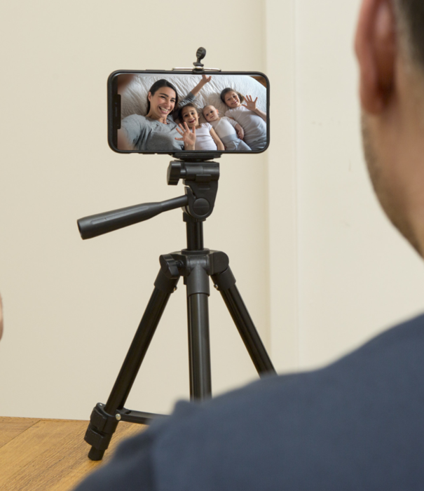 Kikkerland extendable tripod for smartphone