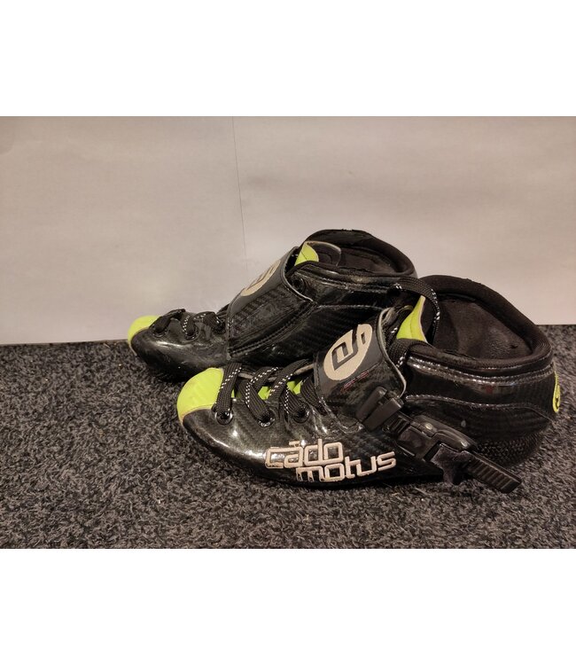 CadoMotus Maat 35 Steek 165 - CadoMotus Rookie Neon Skeelerschoen - 2eHands