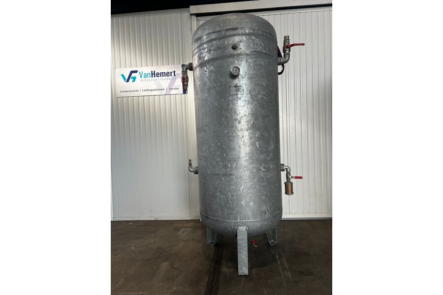 Verhuur persluchtketel verticaal 900 liter | 11 bar | Gegalvaniseerd