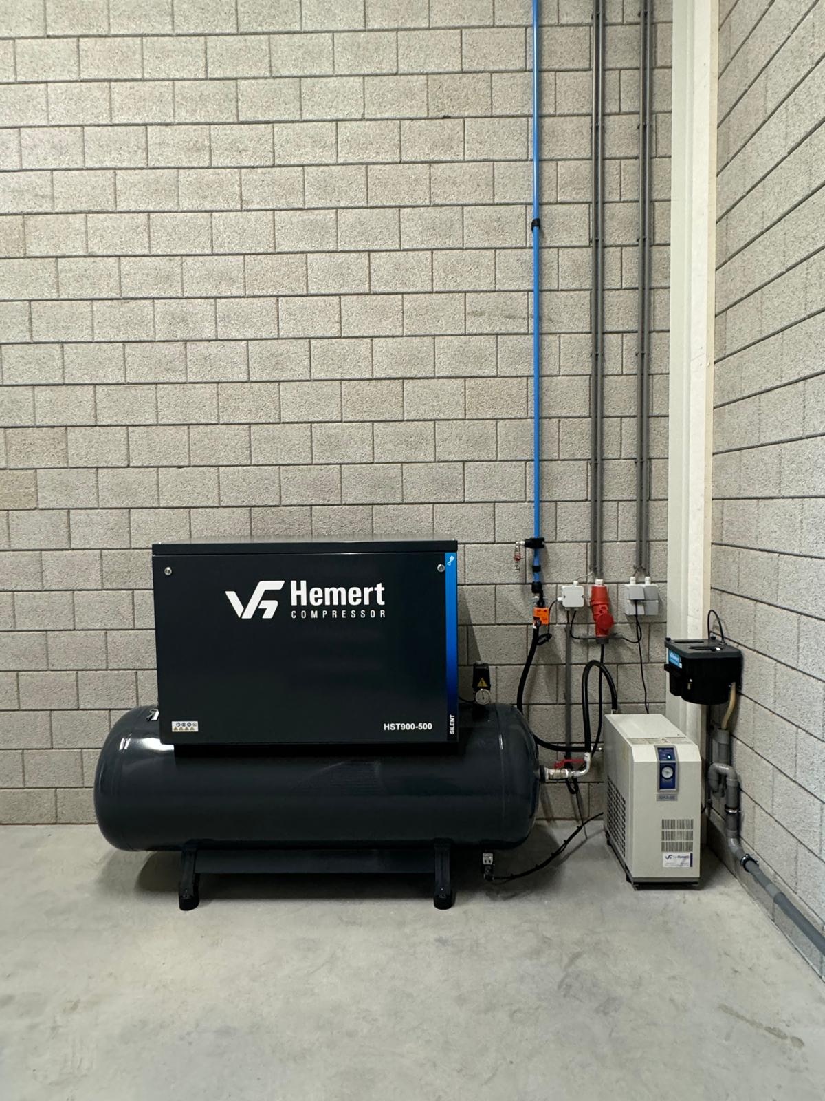 Hemert-compressorinstallatie bij De Hoop Wegtransport