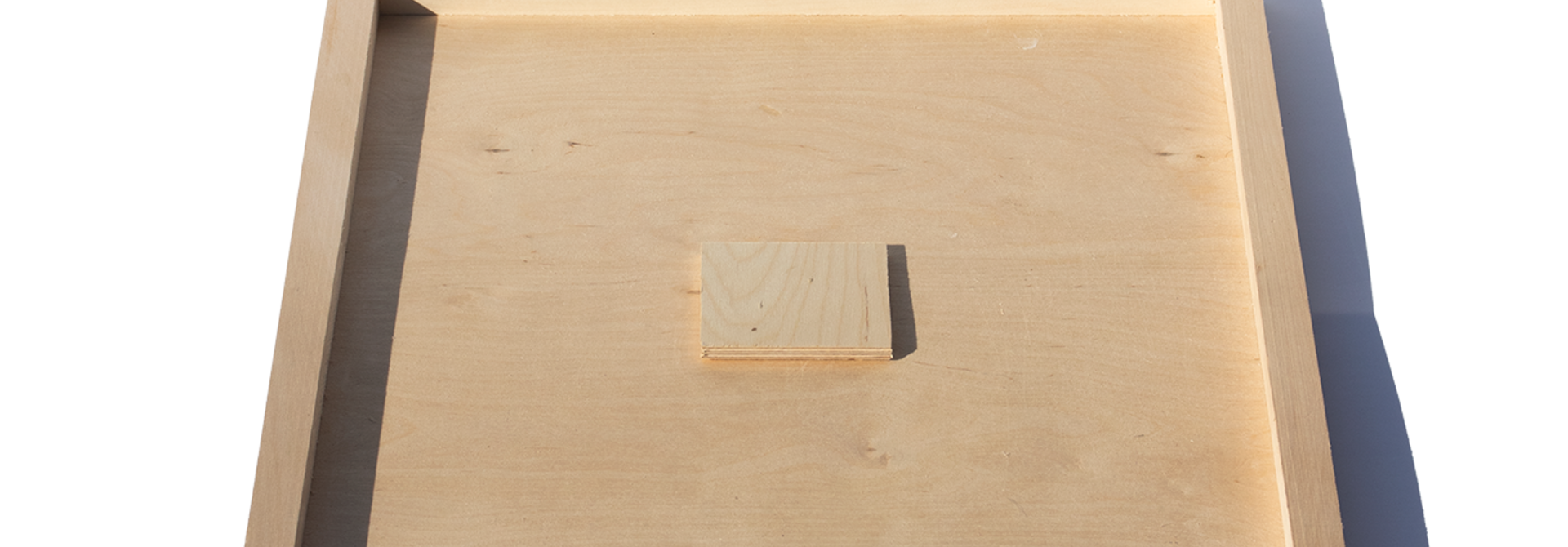 Couvre-cadres en bois avec trou nourrisseur DB10