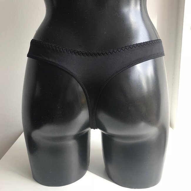 AMBRA  String  Platinum zwart