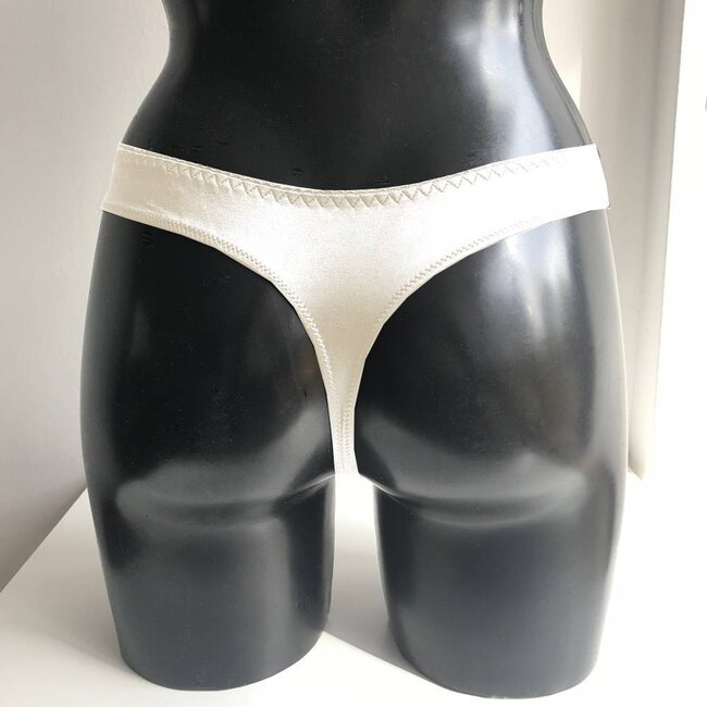 AMBRA String·AMBRA·Platinum·Fashion·Ivoor