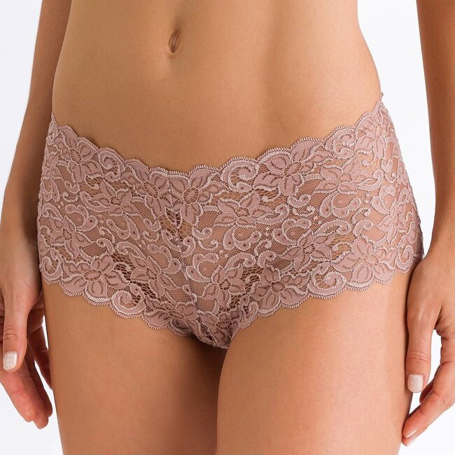 Hanro Maxi Slip·Moments·Soft almond (bruin)