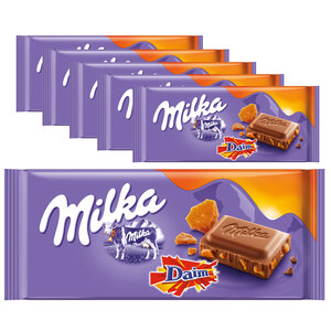 Milka Confezione Risparmio di Caramelle - 6 barrette di cioccolato Milka con Daim, 100 grammi ciascuna Milka Confezione Risparmio di Caramelle - 6 barrette di cioccolato Milka con Daim, 100 grammi ciascuna
