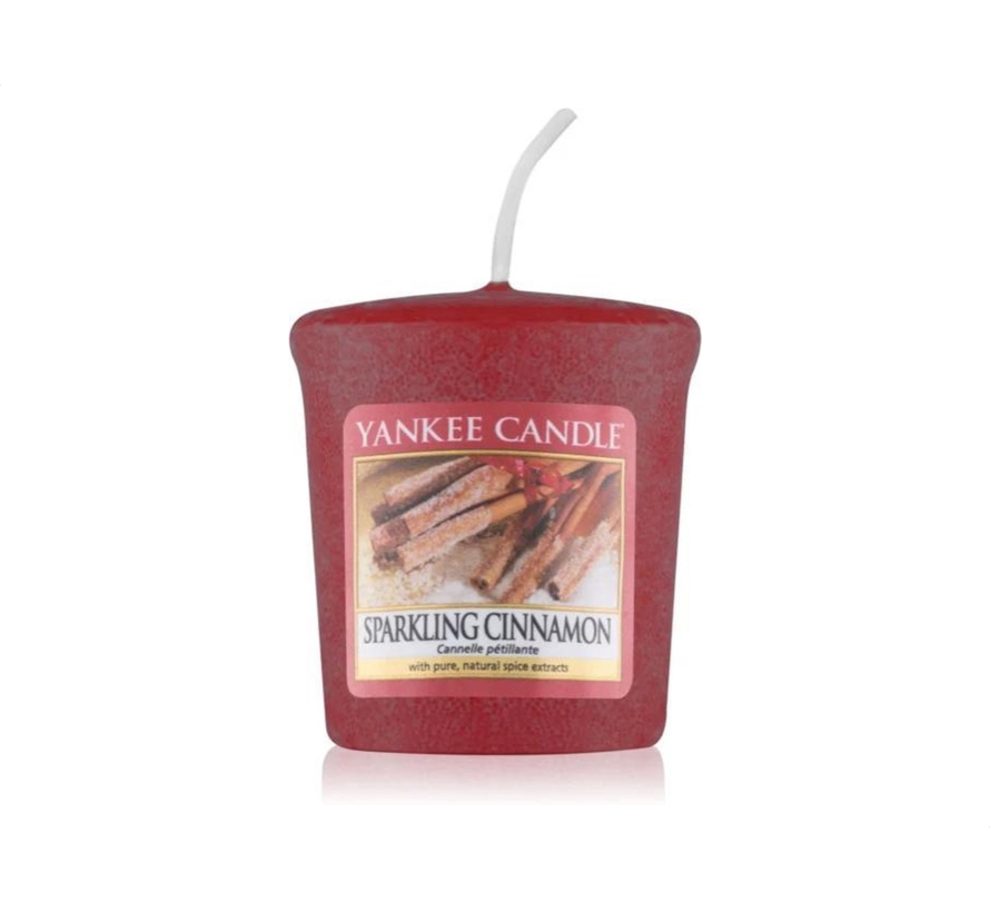 2 stuks Yankee Candle Sparkling Cinnamon Geurkaars Kerstkaars - Rood - 4 branduren