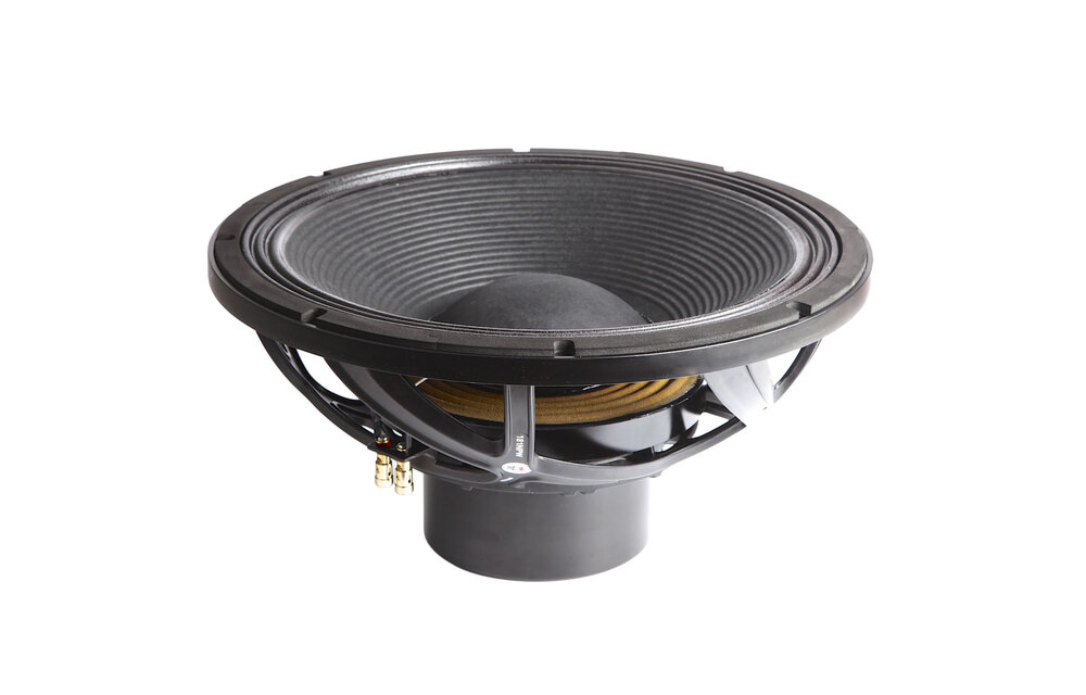 181NPW 18" Bass-mid woofer 4 ohms