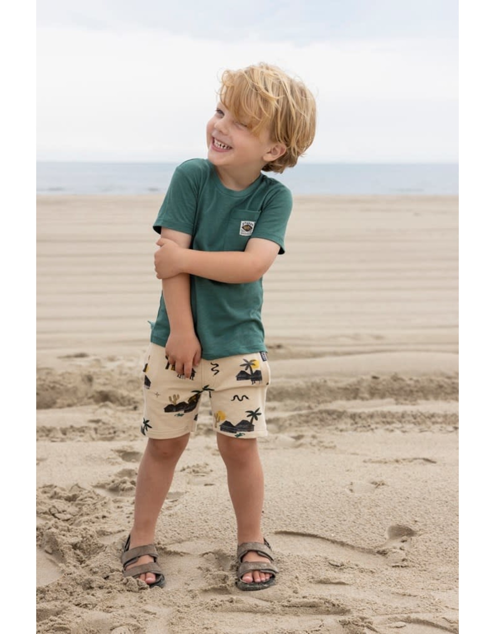 Sturdy Short AOP - Tiki Island Zand