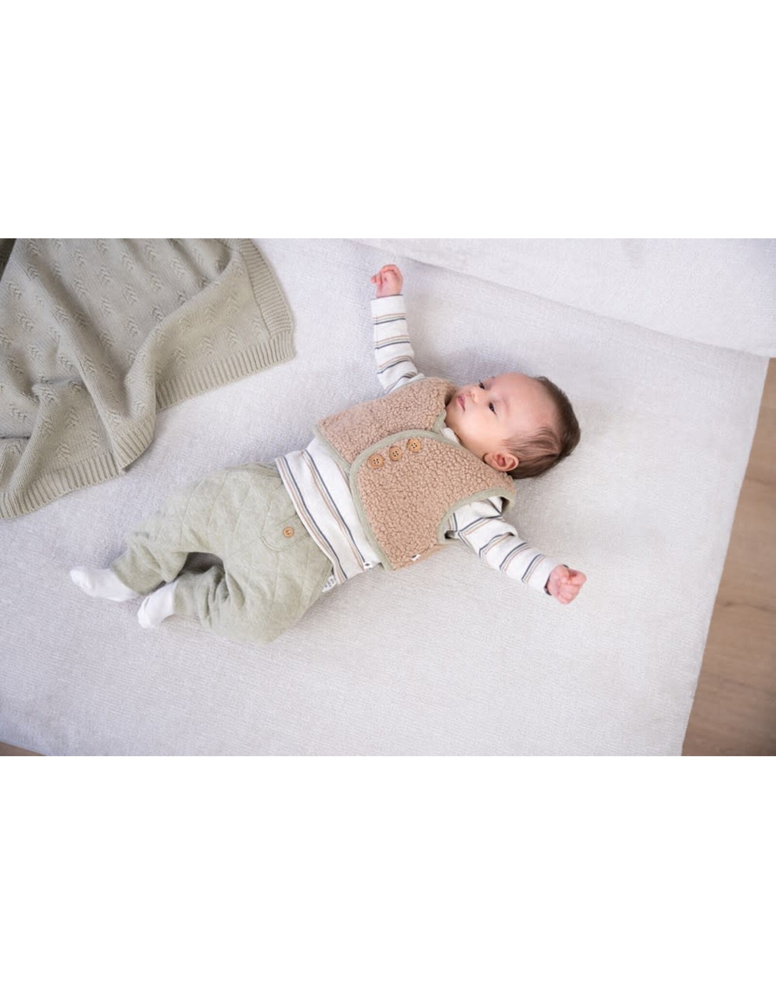 Feetje Bouclé gilet - Into The Forest Hazelnoot