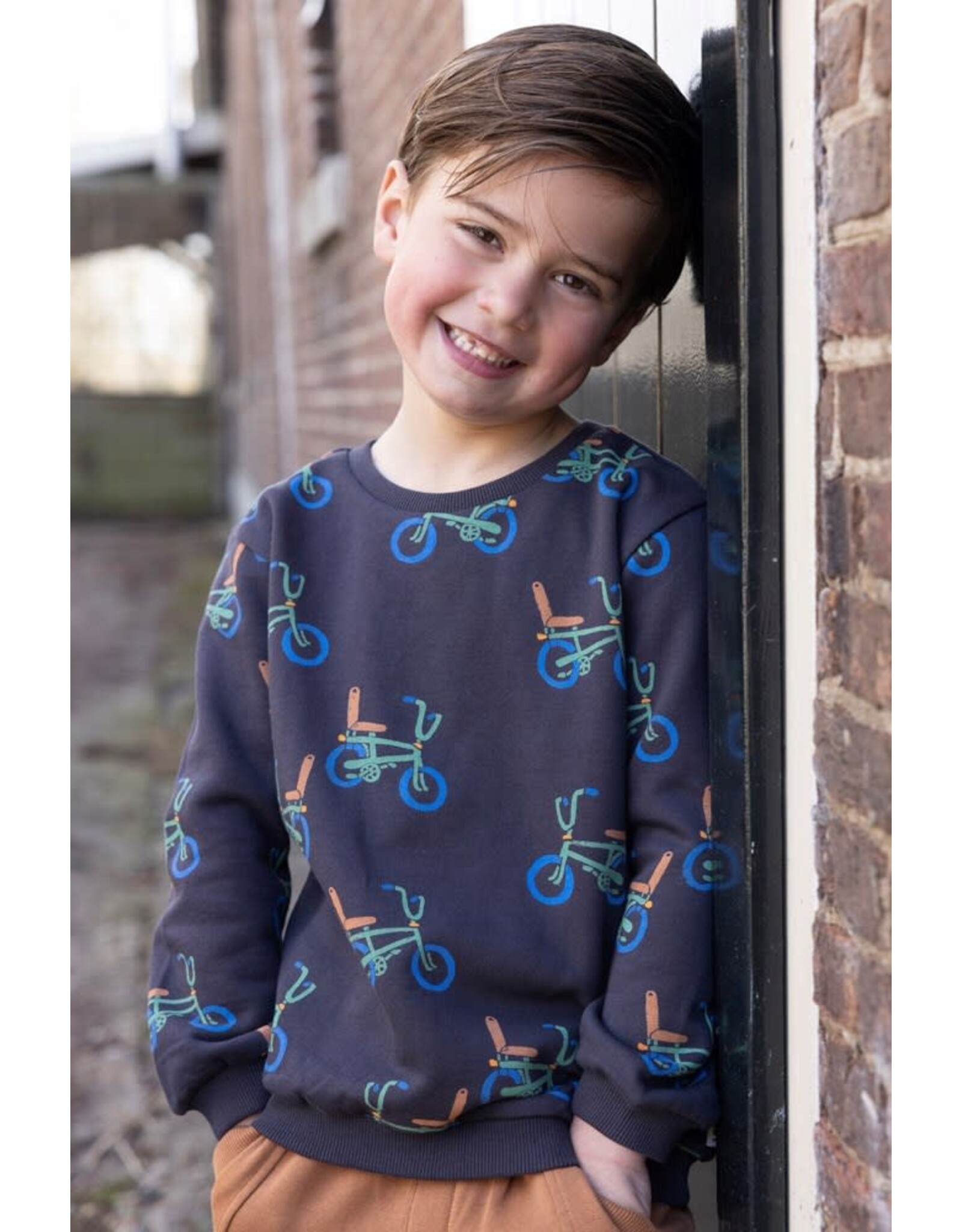Sturdy Sweater AOP - Fun Days Antraciet