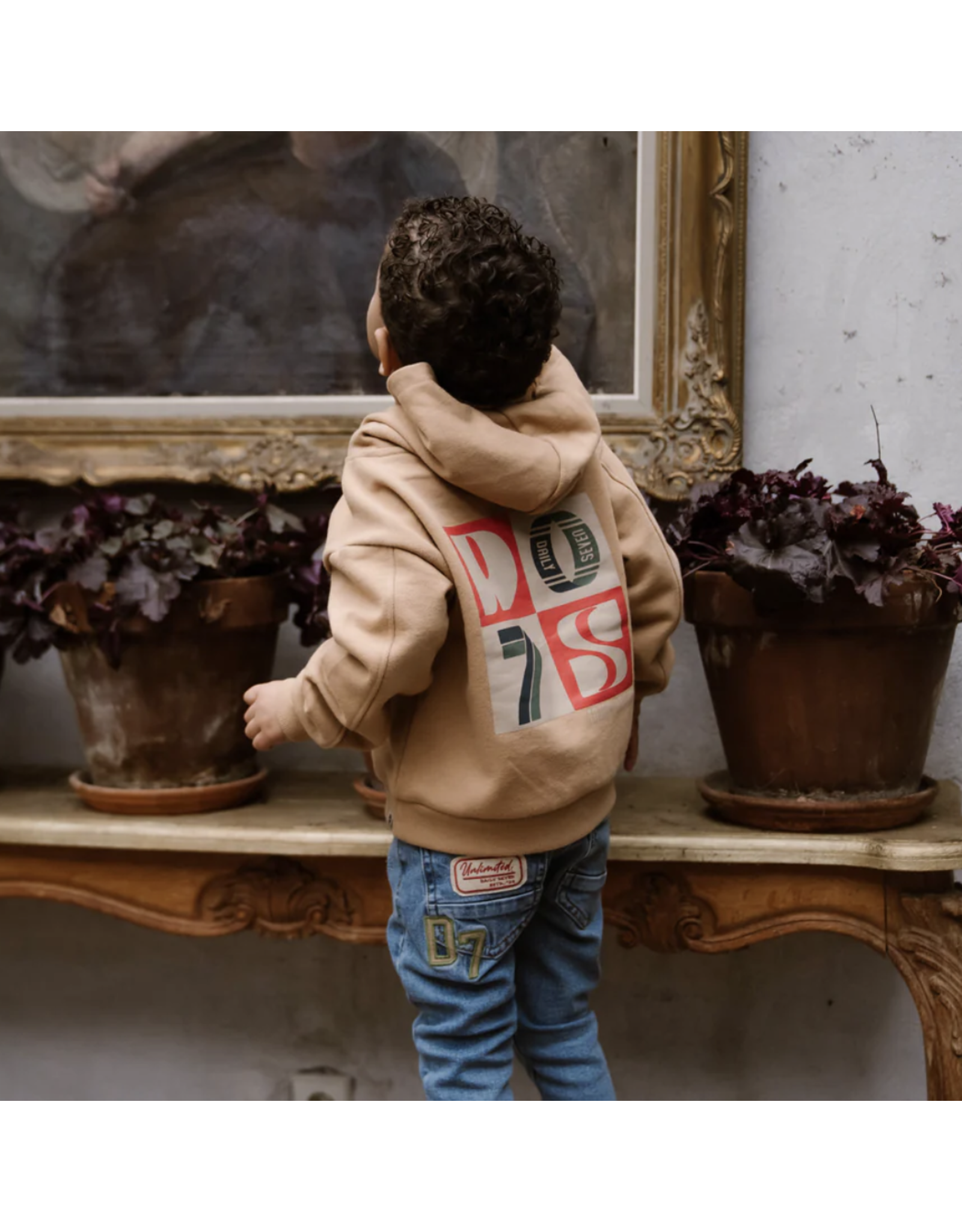 Daily7 Hoodie Backprint D7 Dark Sand W24