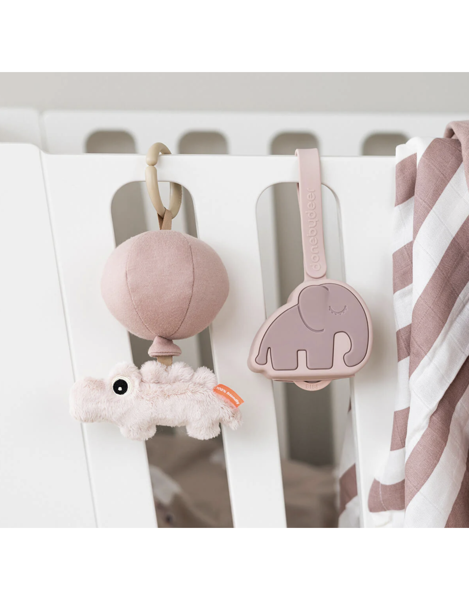 Done by Deer Silicone pacifier poch Elphee Powder