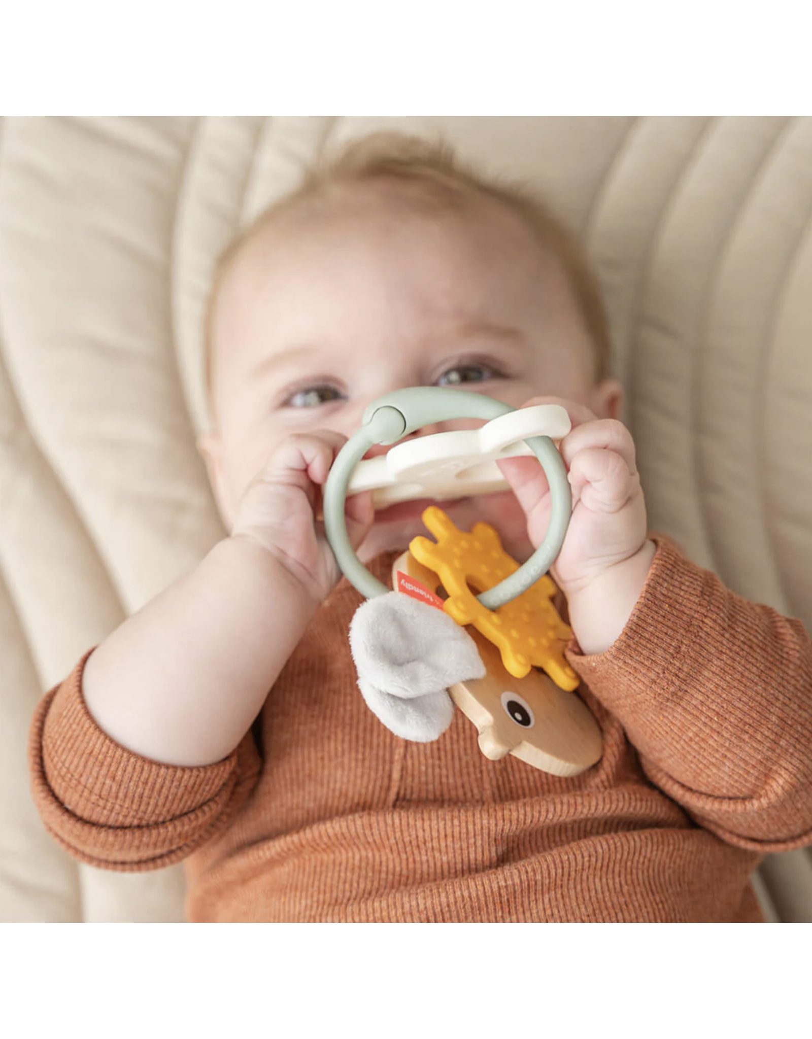 Done by Deer Sensory activity ring Happy clouds colour mix