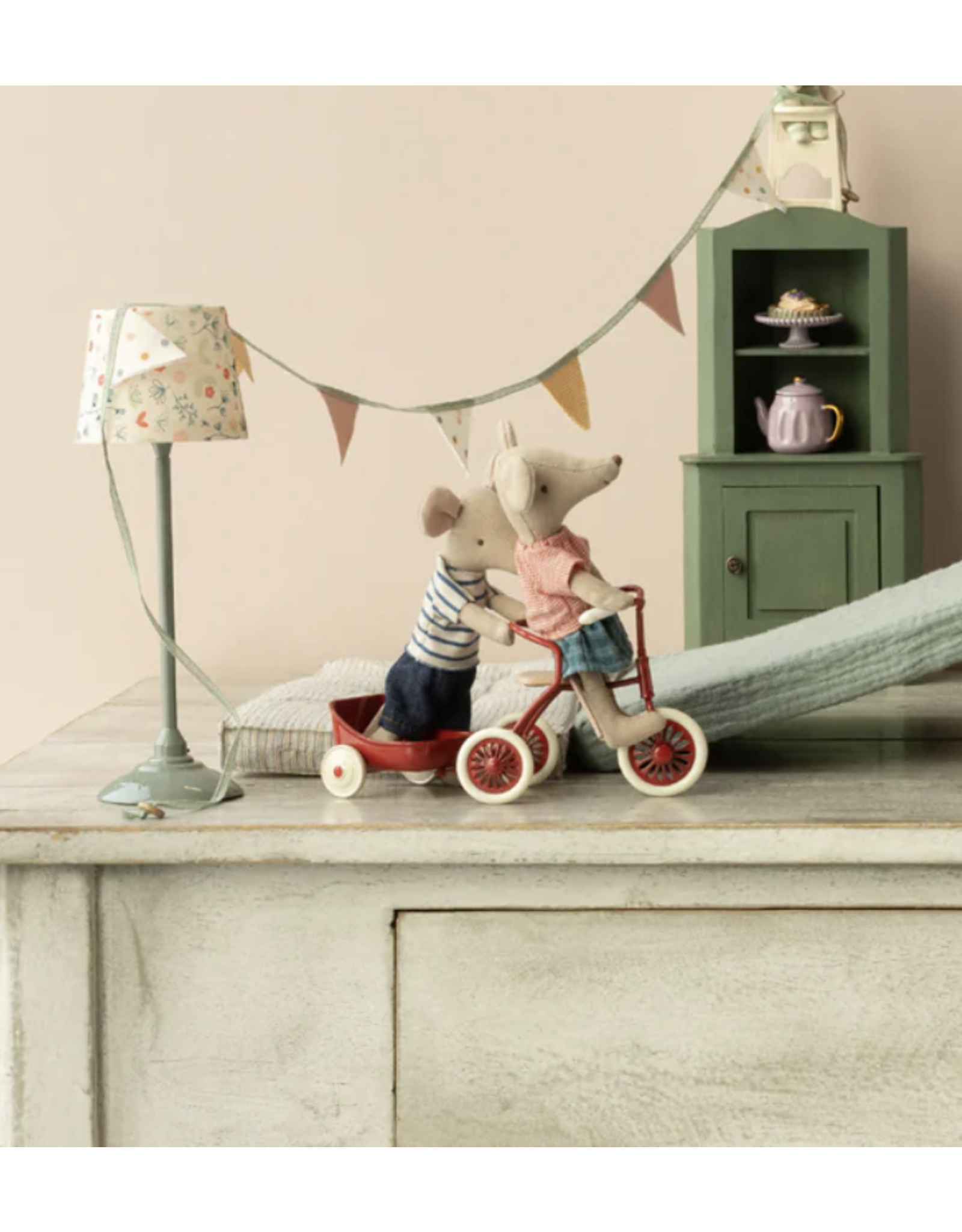 Maileg Abri a tricycle Mouse Red