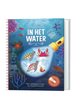 Lantaarn Speuren in het water