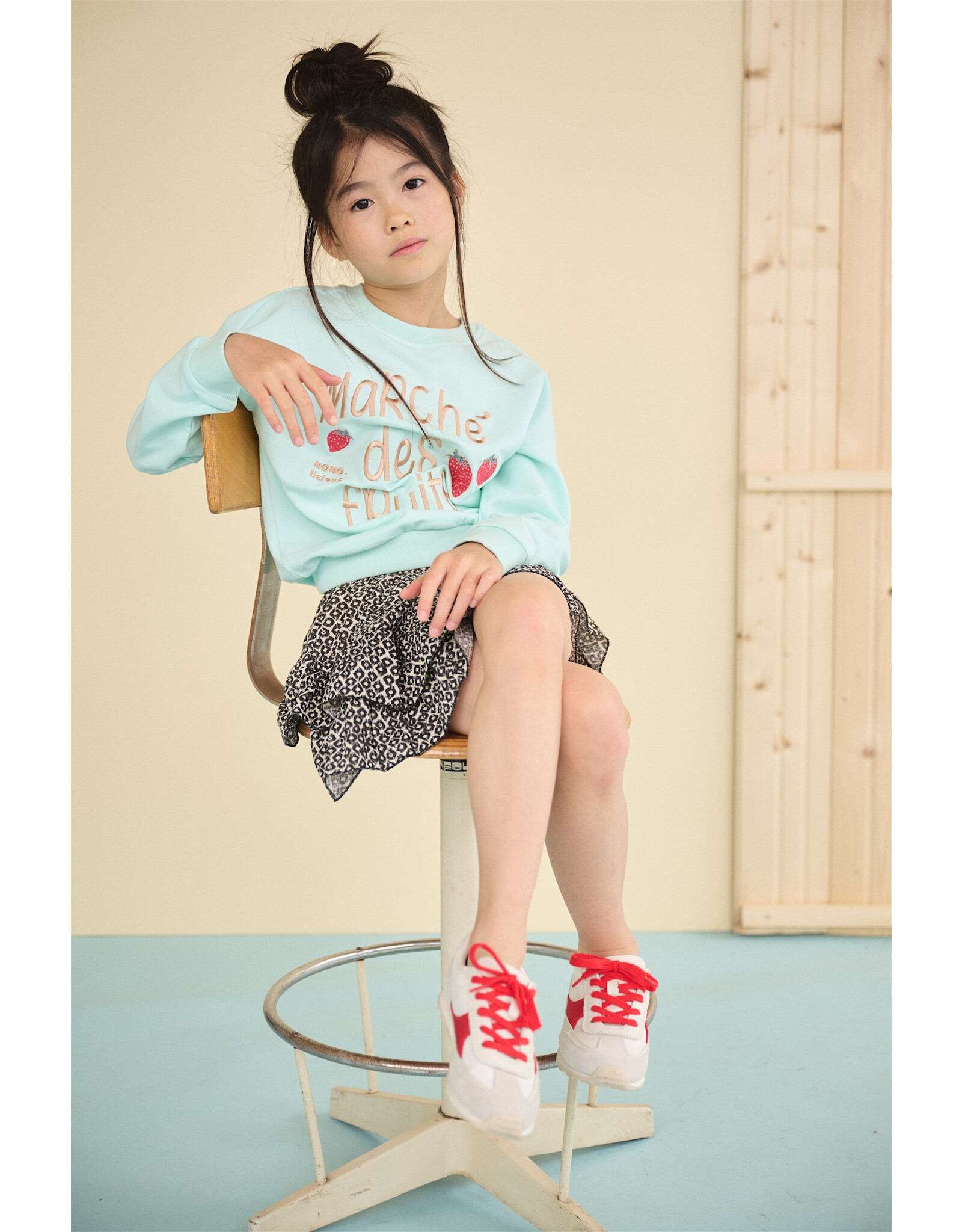 Nono Konono Sweater with big embro at chest Mint