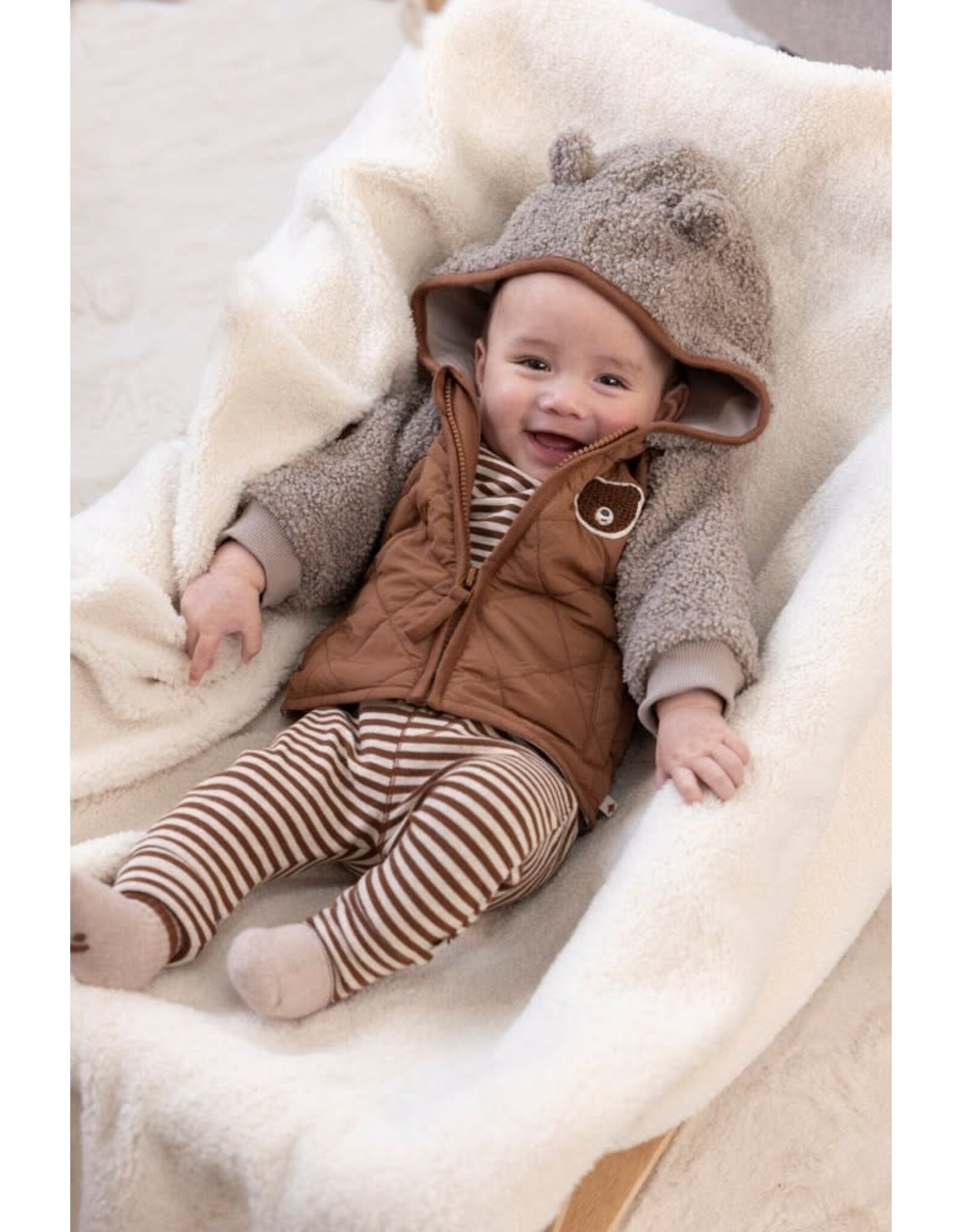 Feetje Bouclé jasje met capuchon - Wild World Bruin