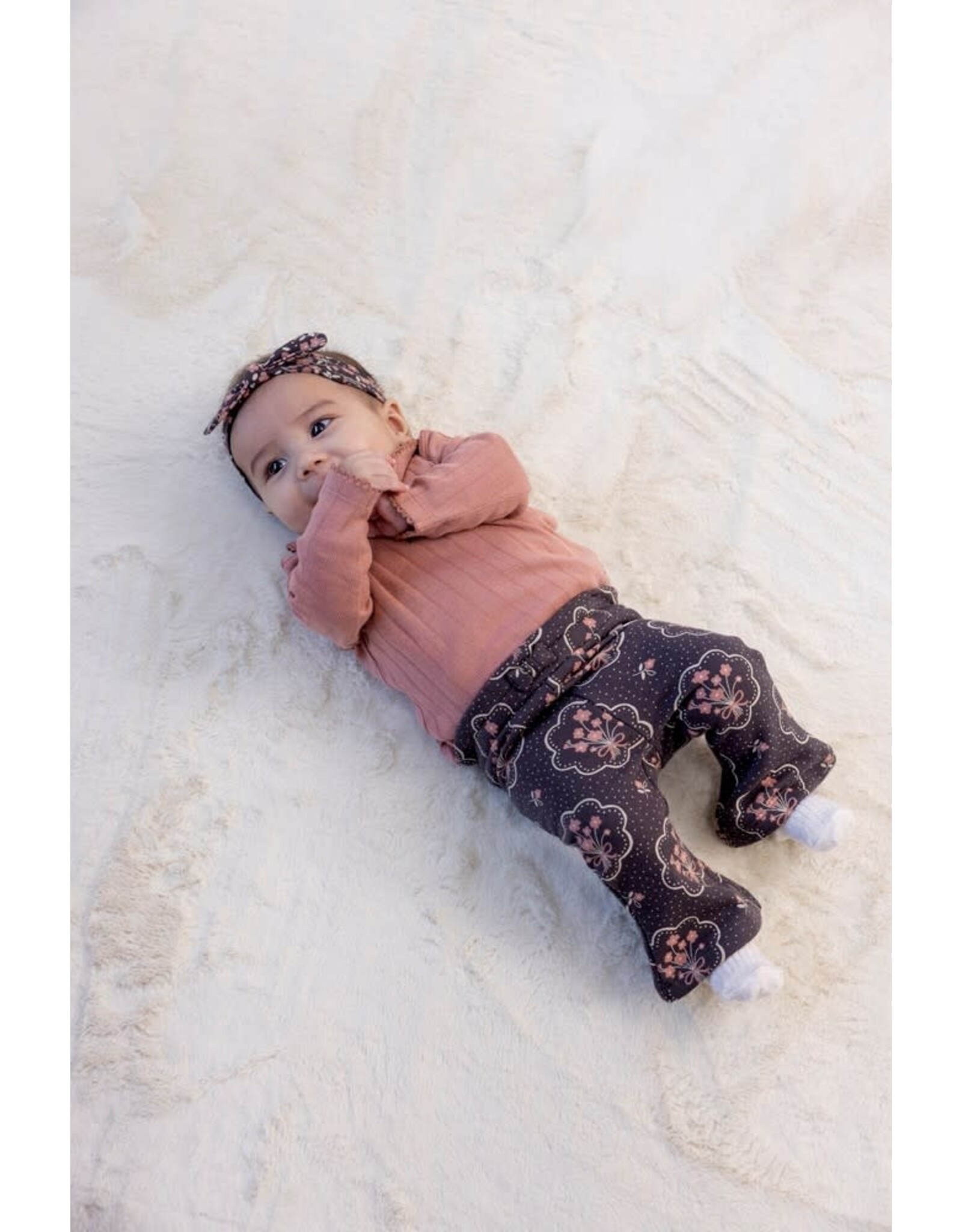 Feetje Flare broek AOP - Woodland Bloom Antraciet