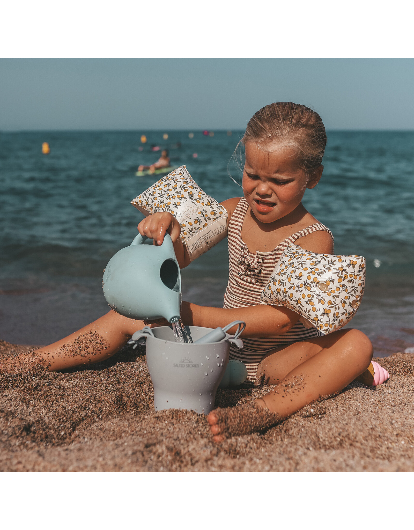 Salted Stories Solid beach set