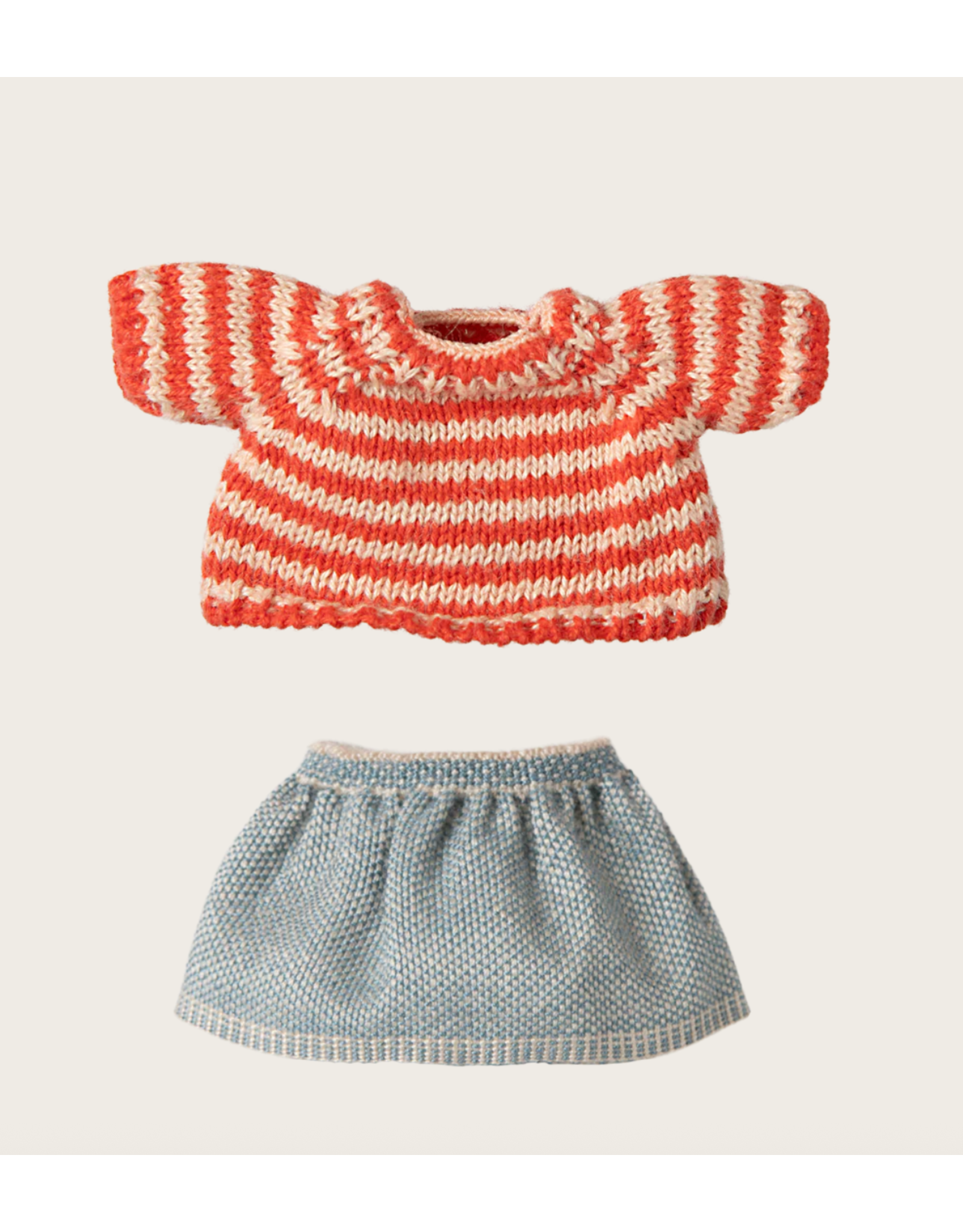 Maileg Knitted sweater and skirt Big sister mouse