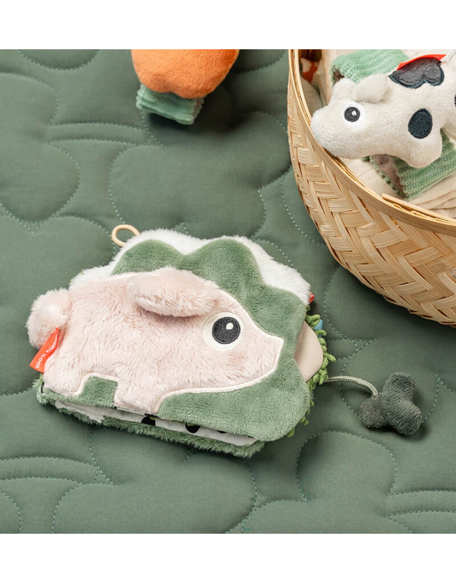 Done by Deer Sensory baby book Tiny farm colour mix