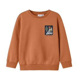 Name it NMMORAN LS NREG SWEAT BRU Autumn Leaf